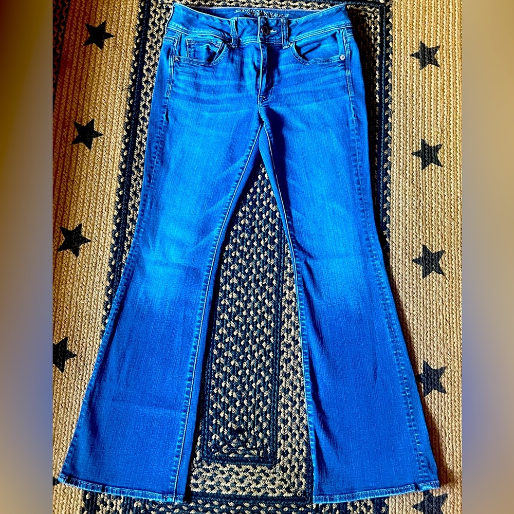 Size 6 SHORT.  KICK BOOT cut.